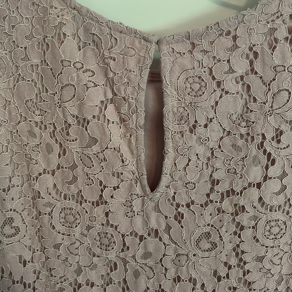 Express pink, flowery design, blouse size medium - Picture 5 of 5